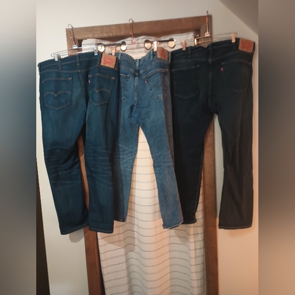 Levi's Jeans - Picture 1 of 5